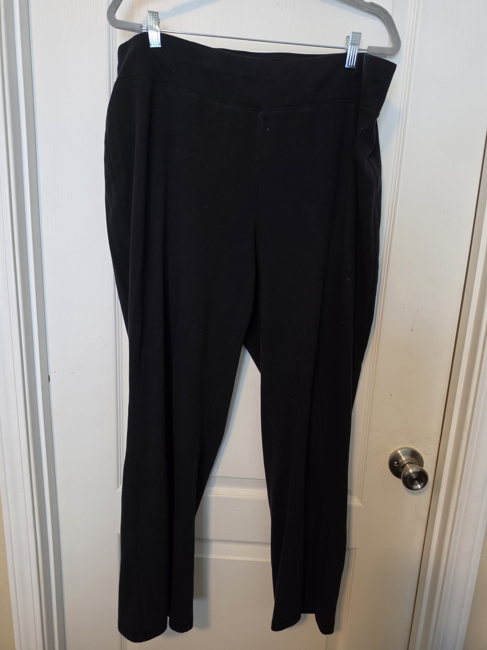 Classic Black Straight-Leg Yoga Pants